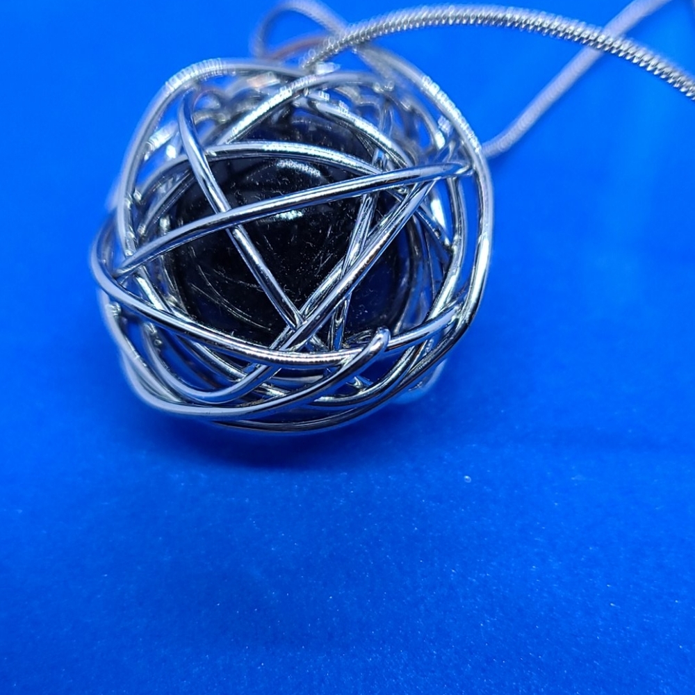 Jewelry - Picture 2 of 3